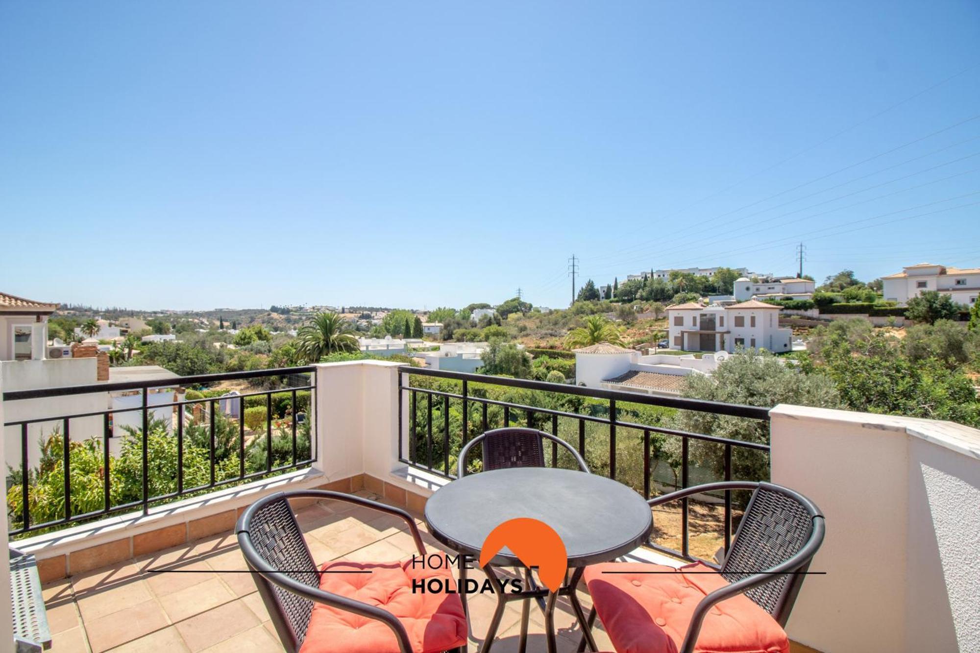 Holiday home #297 Moderna V3 Com Piscina By Holidays *