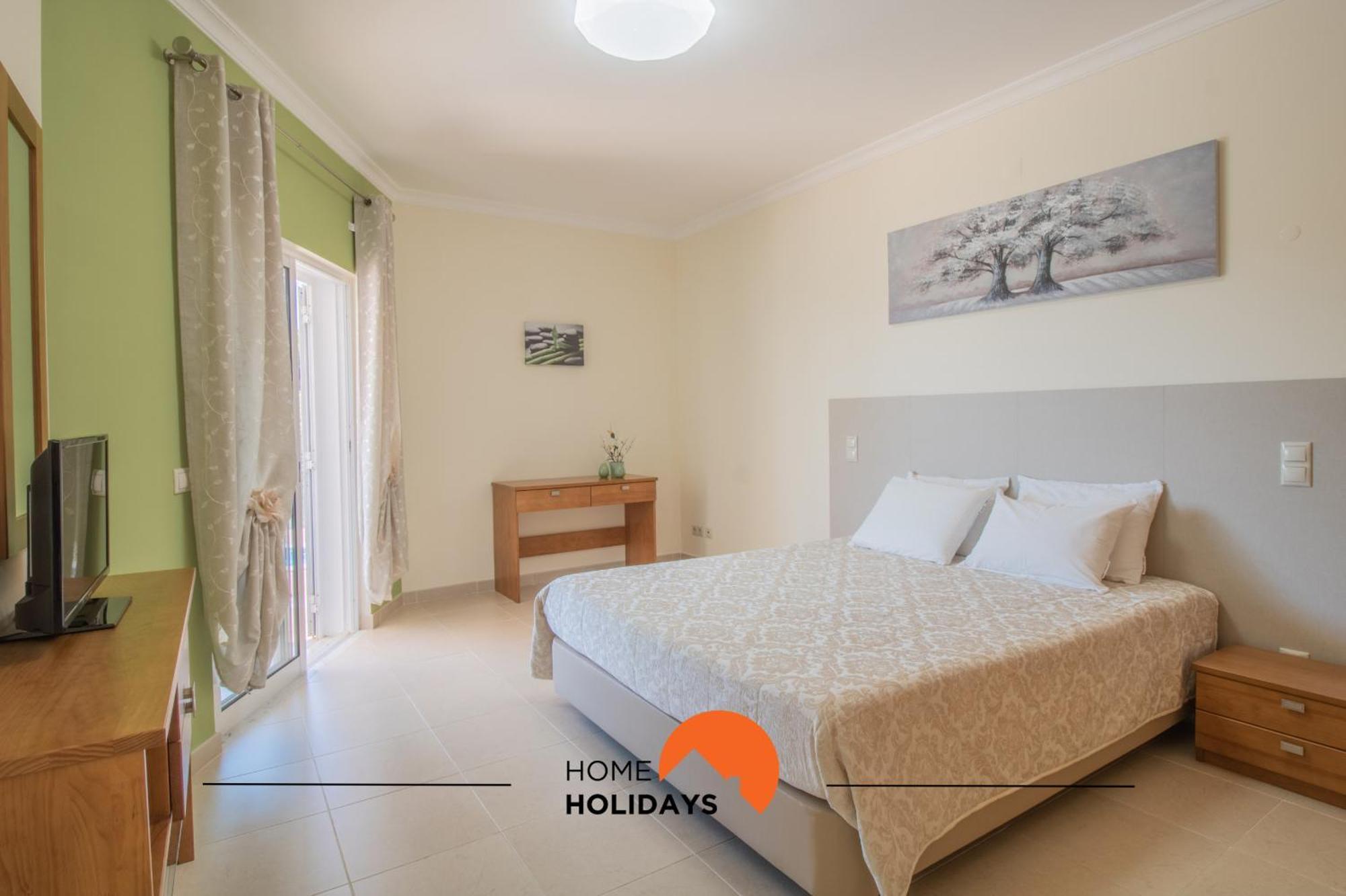 #297 Moderna V3 Com Piscina By Holidays Holiday home *